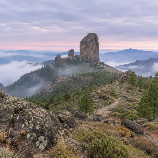 Senderismo en Gran Canaria en otoño: el Roque Nublo cuando la isla respira